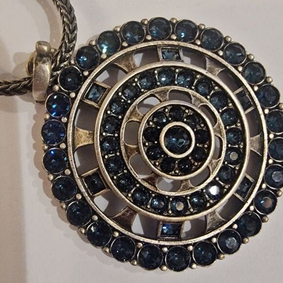 #TouchstoneCrystal Denim 1.25" Medallion Necklace #NWOT - Picture 3 of 7